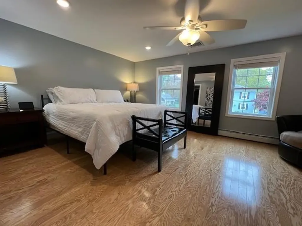 17 Meadowbrook Drive Barrington RI 02806