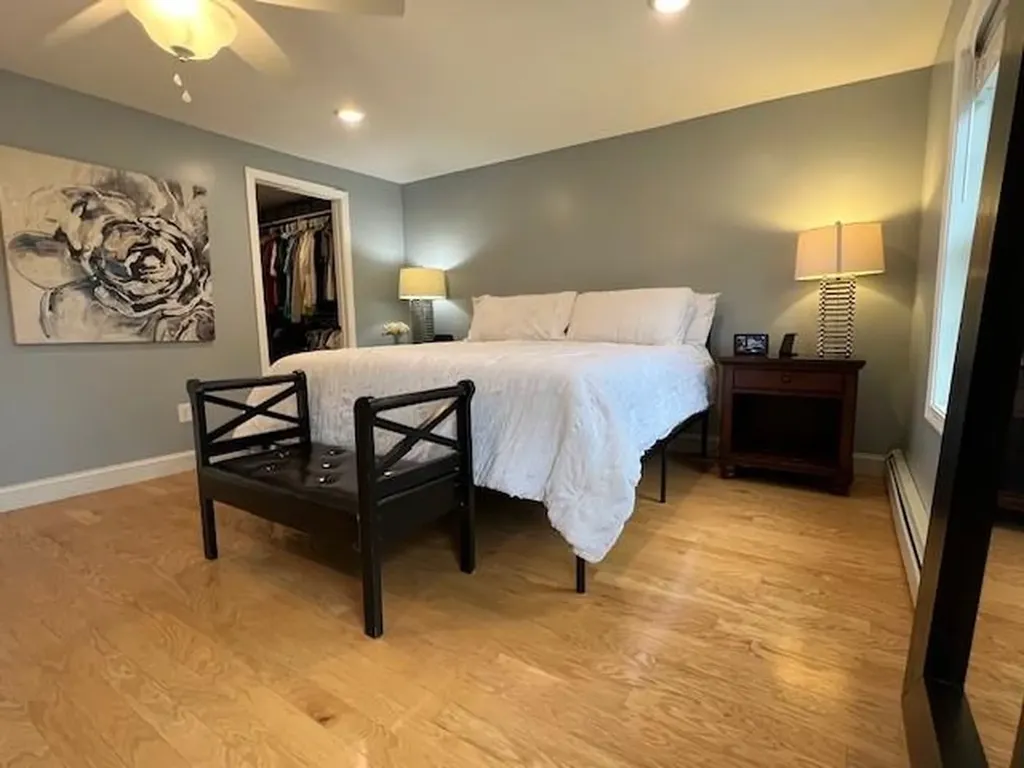 17 Meadowbrook Drive Barrington RI 02806