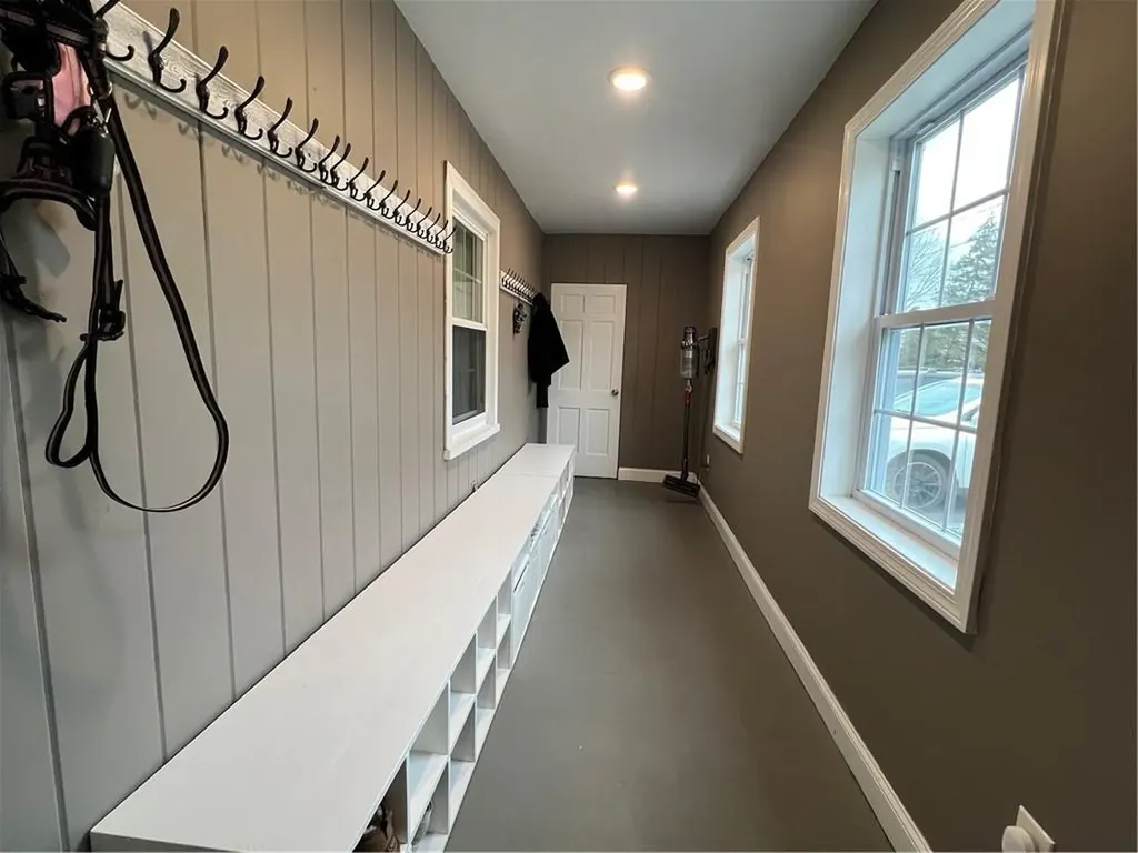 17 Meadowbrook Drive Barrington RI 02806