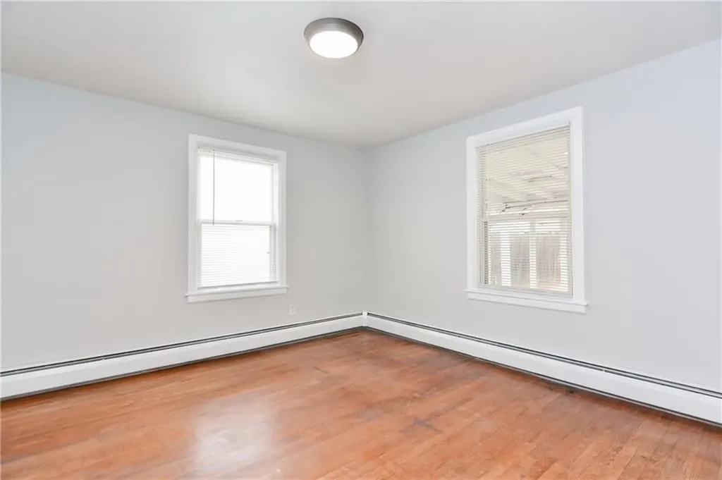 409 Chapmans Avenue Warwick RI 02886