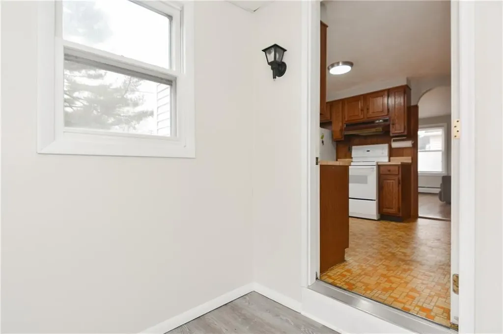409 Chapmans Avenue Warwick RI 02886