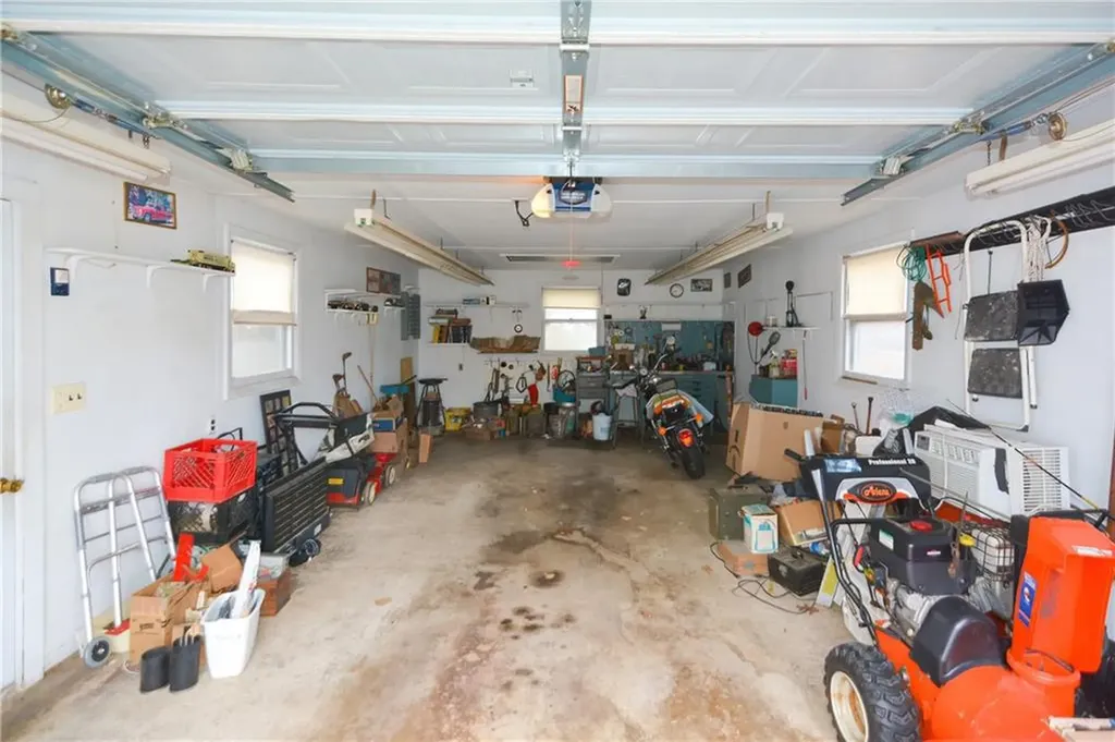 409 Chapmans Avenue Warwick RI 02886