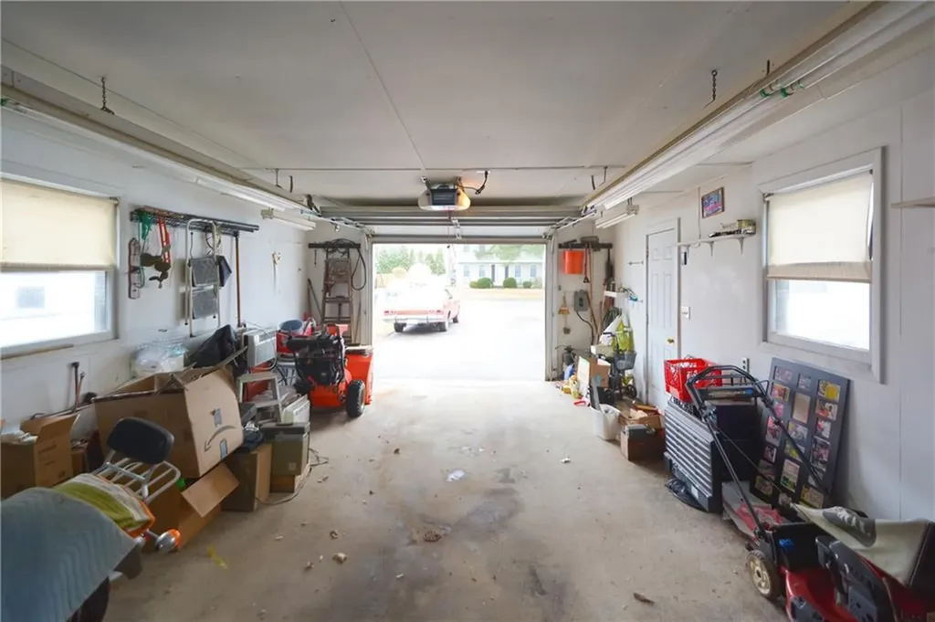 409 Chapmans Avenue Warwick RI 02886