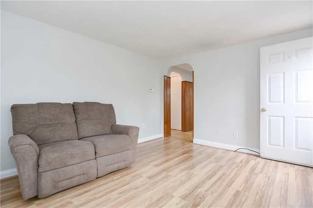 409 Chapmans Avenue Warwick RI 02886