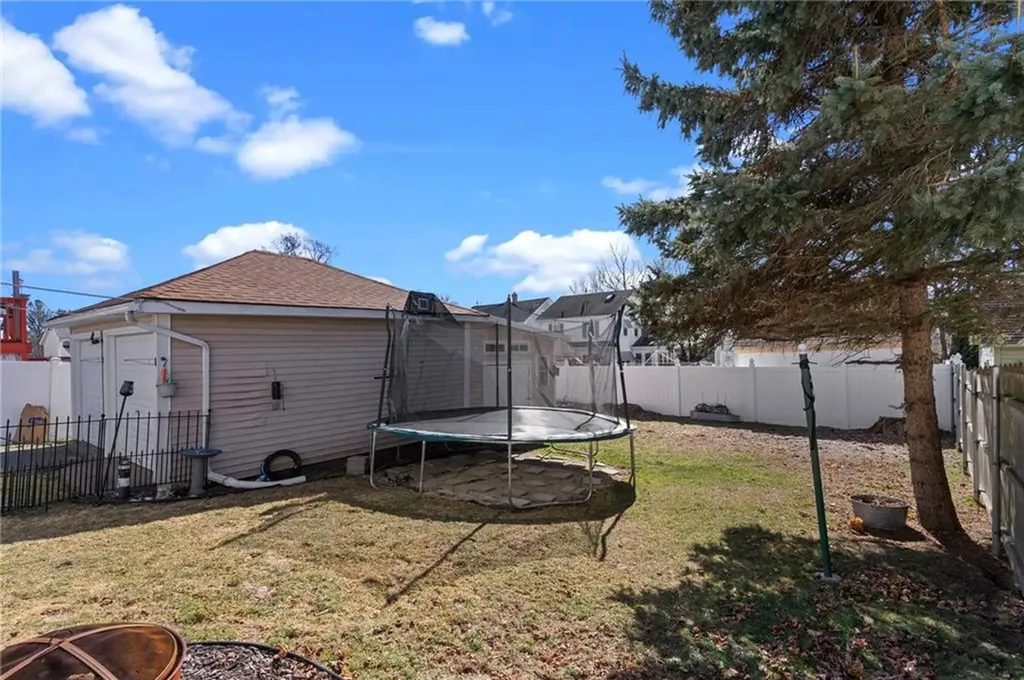 17 E Earle Street Cumberland RI 02864