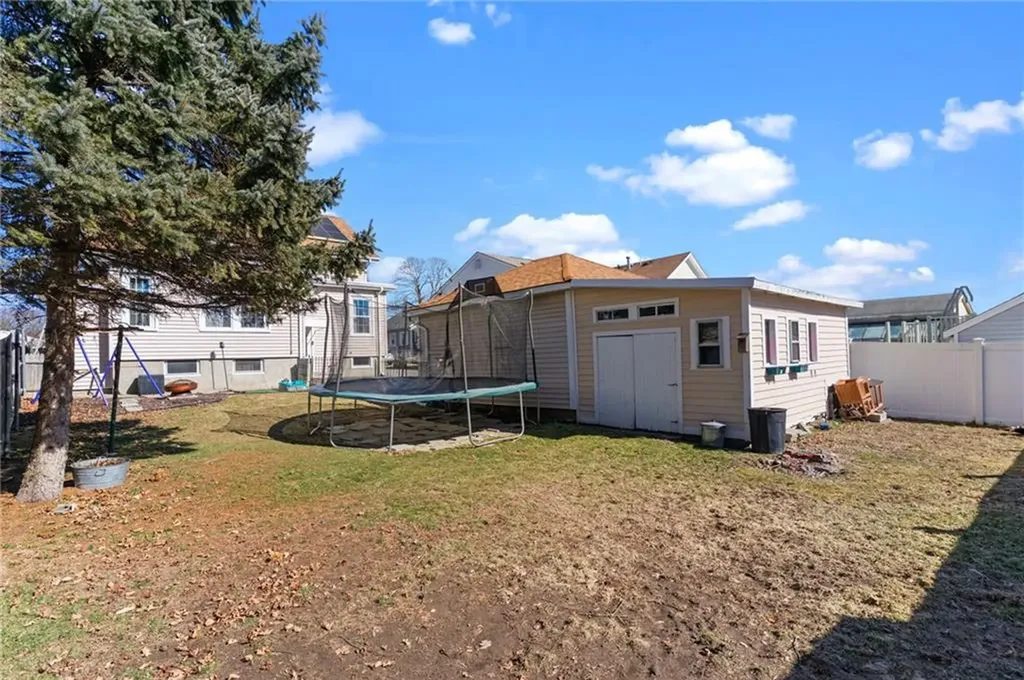 17 E Earle Street Cumberland RI 02864