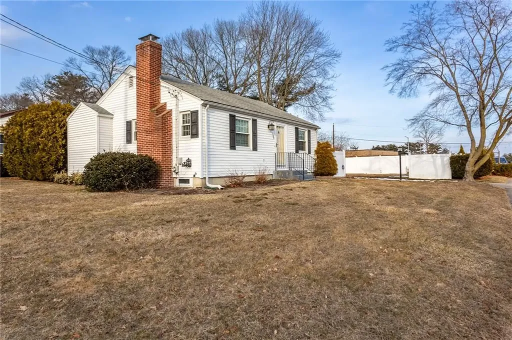 169 Pilgrim Parkway Warwick RI 02888