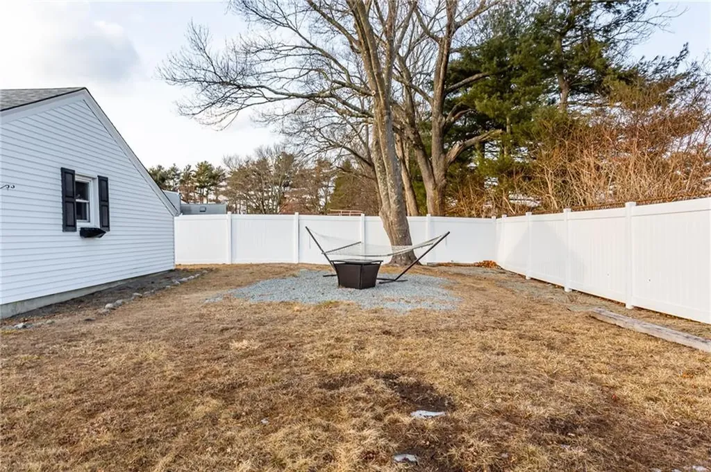 169 Pilgrim Parkway Warwick RI 02888