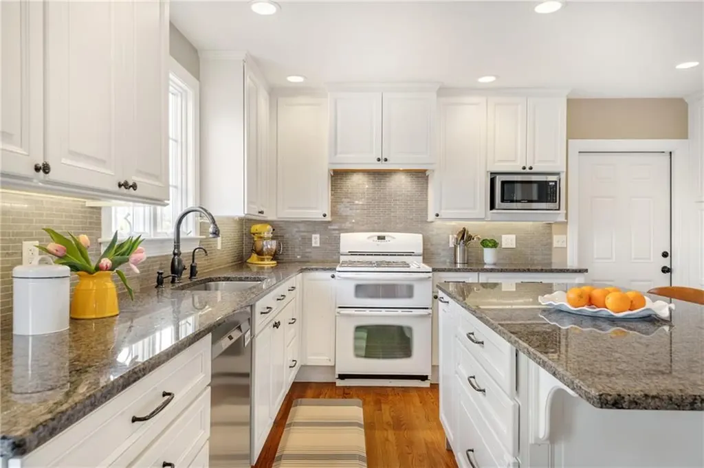 70 West Passage Drive Portsmouth RI 02871