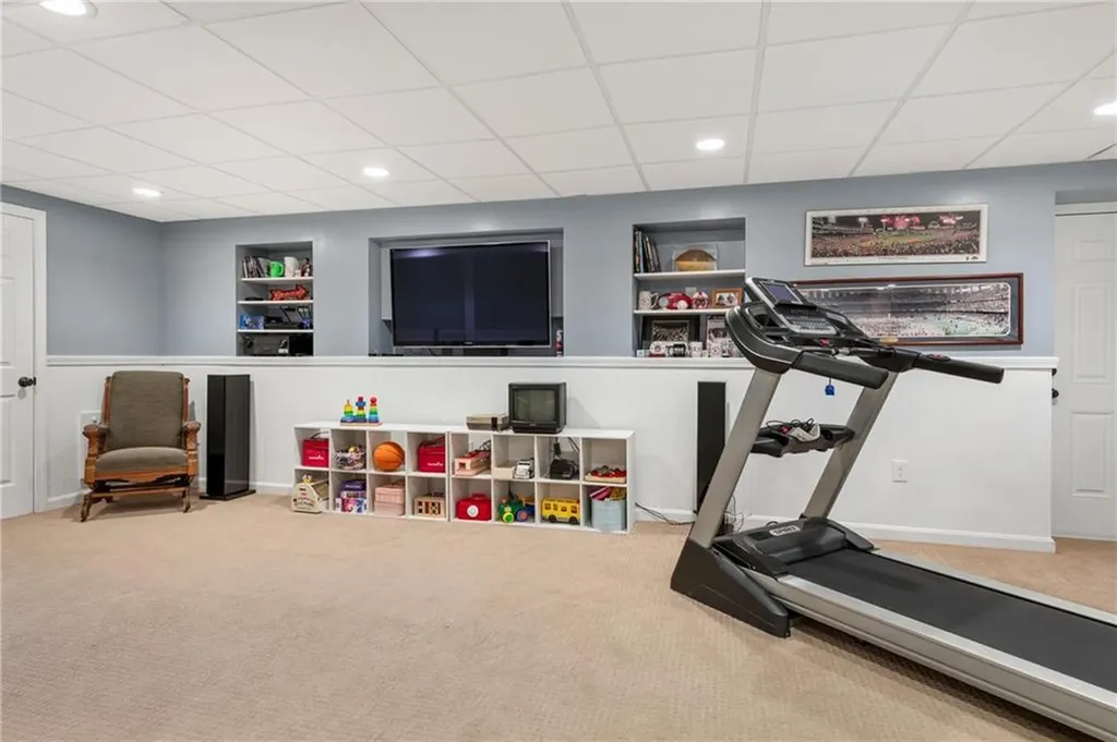70 West Passage Drive Portsmouth RI 02871