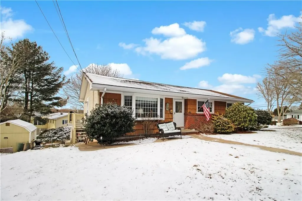 11 Riverdale Road Westerly RI 02891