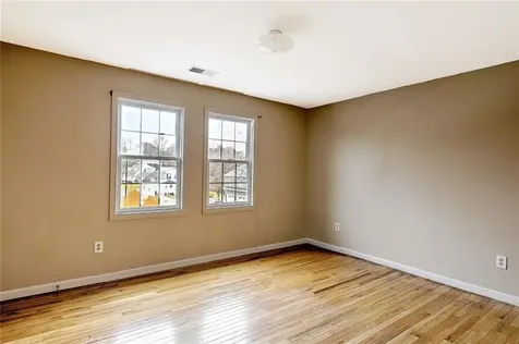 1 Drysdale Street Warren RI 02885