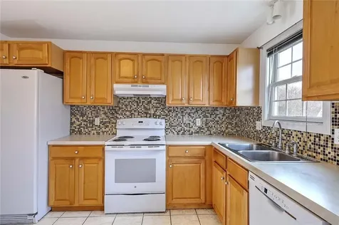 1 Drysdale Street Warren RI 02885