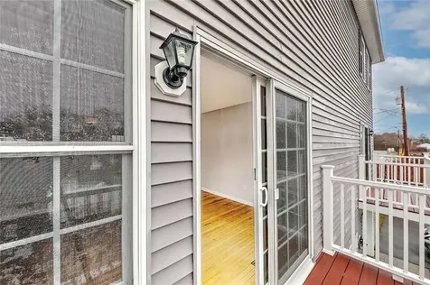 1 Drysdale Street Warren RI 02885