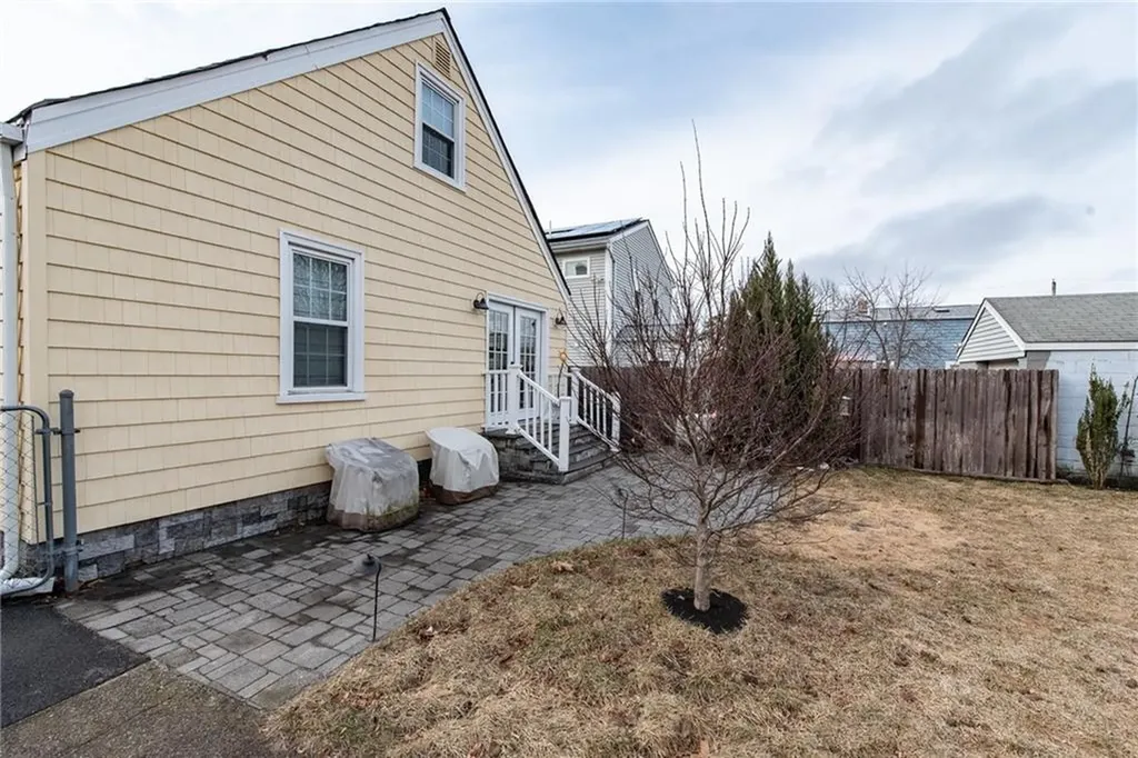145 Daggett Avenue Pawtucket RI 02861