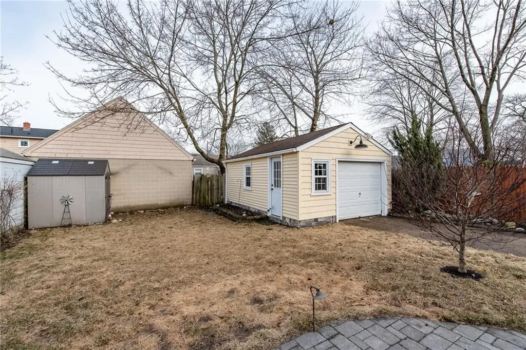 145 Daggett Avenue Pawtucket RI 02861