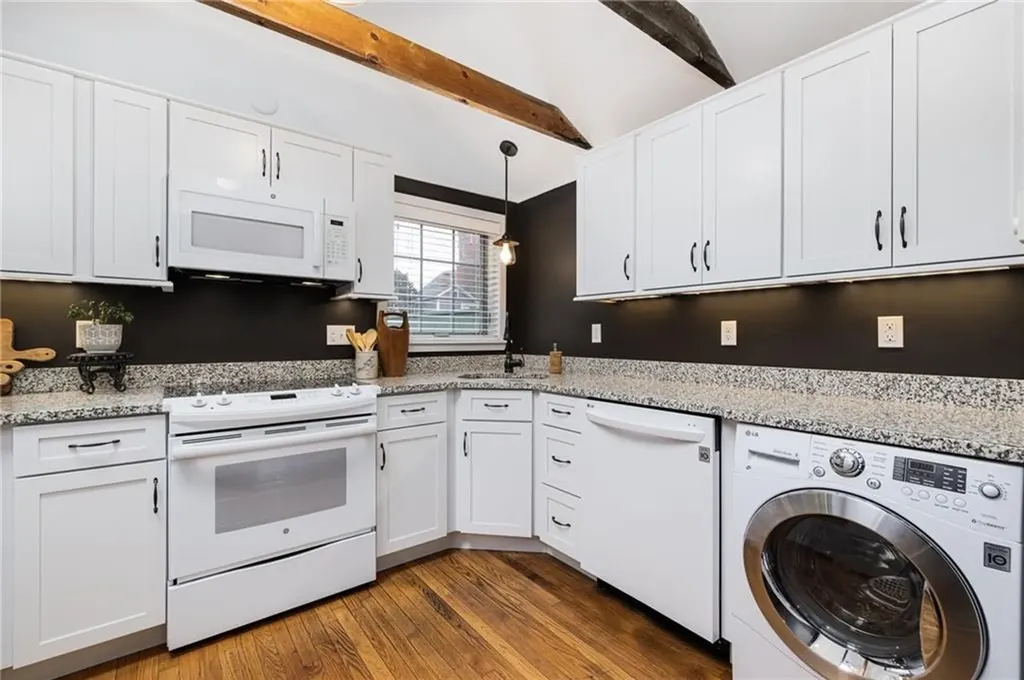109 Hope Street Providence RI 02906