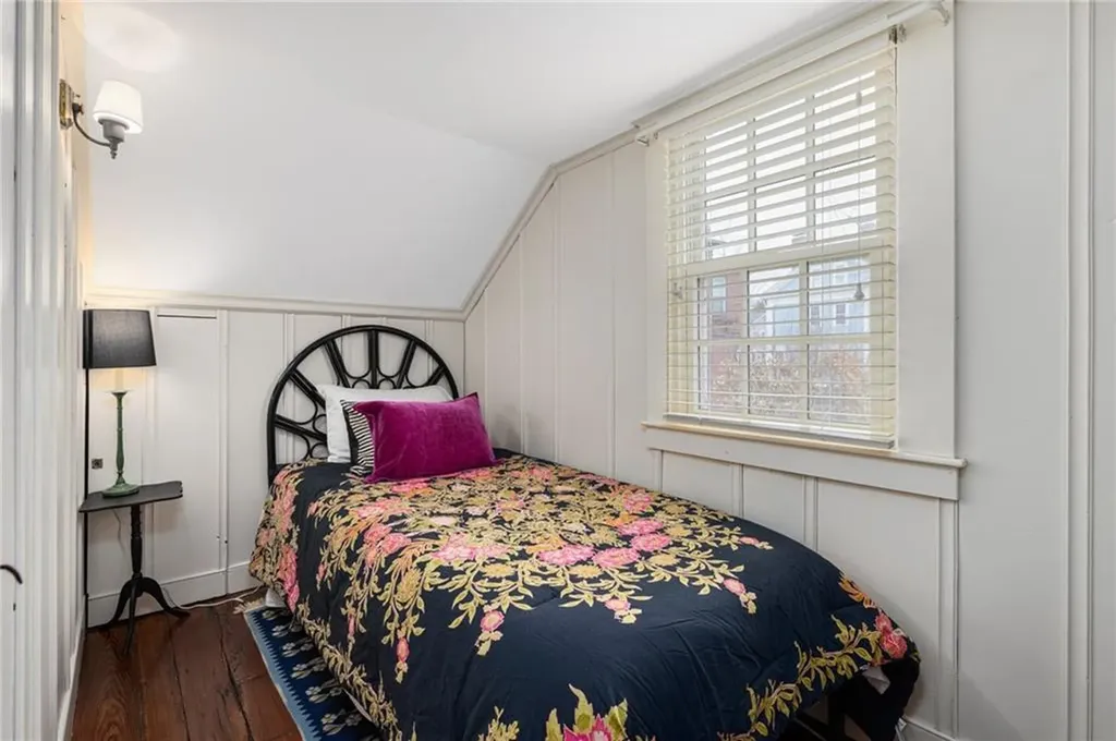 109 Hope Street Providence RI 02906