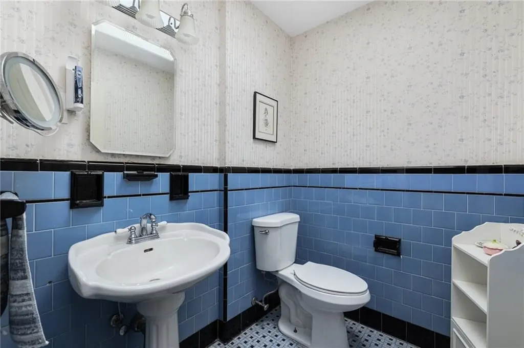 128 Cottage Avenue North Providence RI 02911