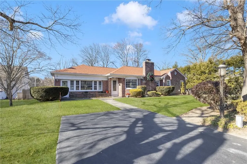 128 Cottage Avenue North Providence RI 02911