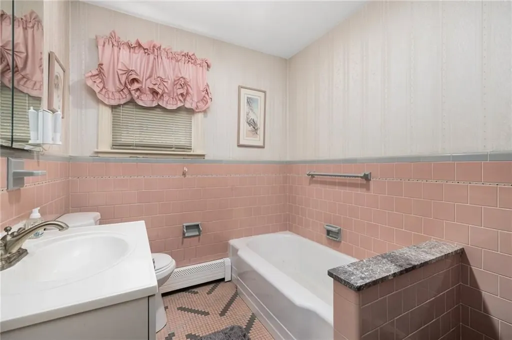 128 Cottage Avenue North Providence RI 02911