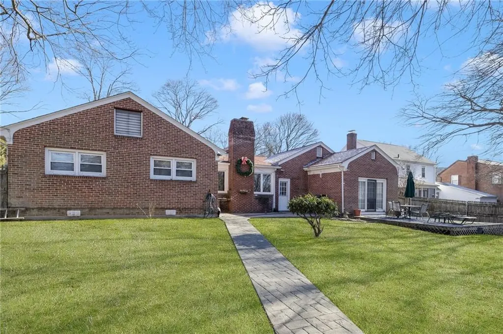 128 Cottage Avenue North Providence RI 02911