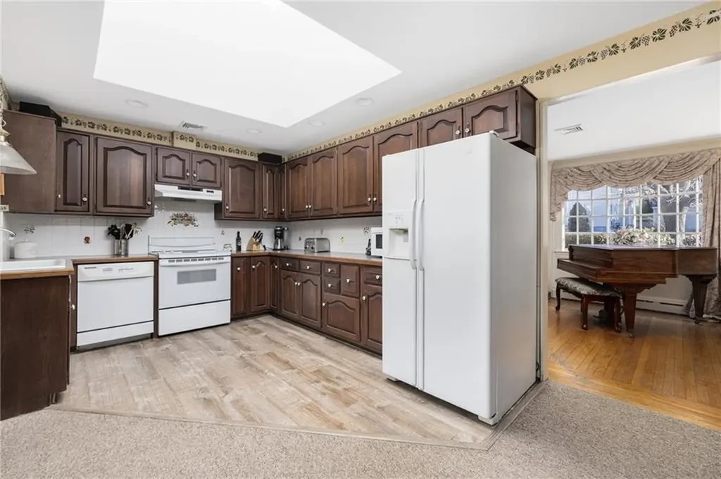 128 Cottage Avenue North Providence RI 02911
