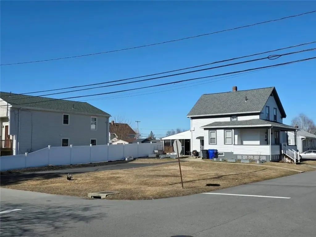 76 Irving Avenue East Providence RI 02914