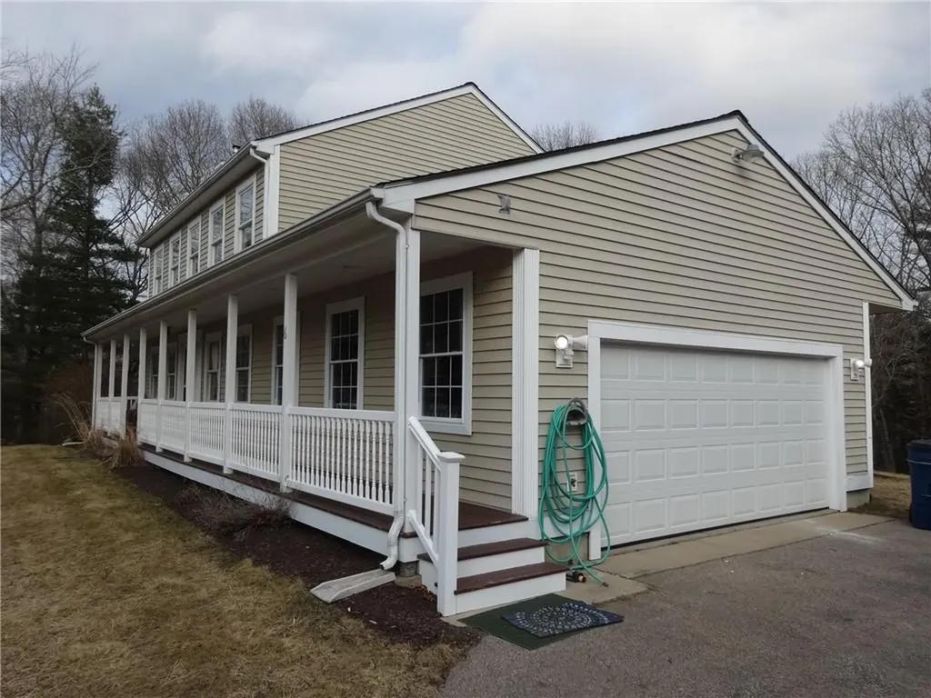 6 Gunther Drive Hopkinton RI 02873