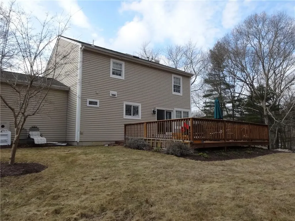 6 Gunther Drive Hopkinton RI 02873