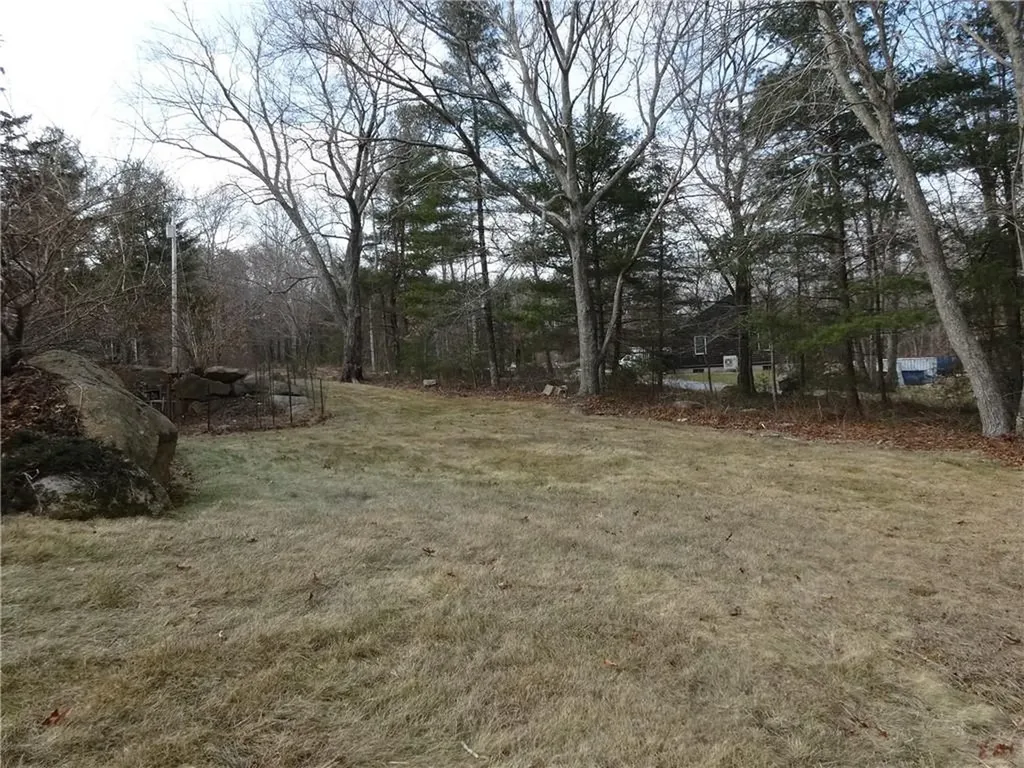 6 Gunther Drive Hopkinton RI 02873