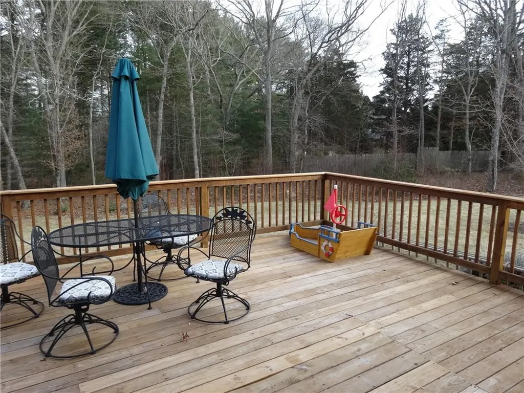 6 Gunther Drive Hopkinton RI 02873