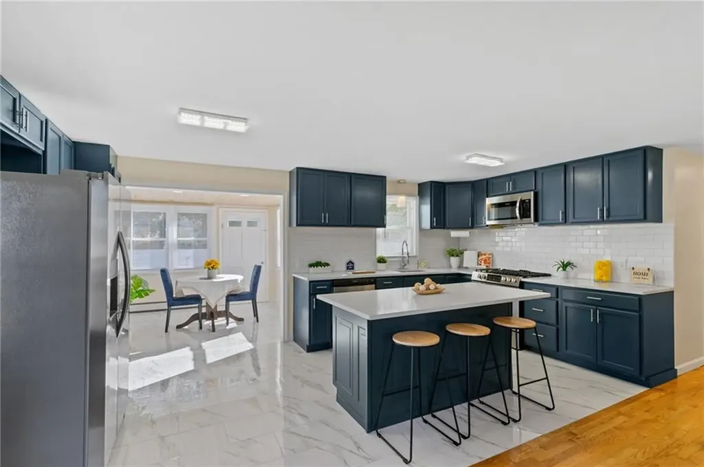 29 N Howard Avenue North Providence RI 02911