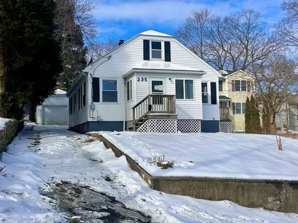 235 Roberts Street Woonsocket RI 02895