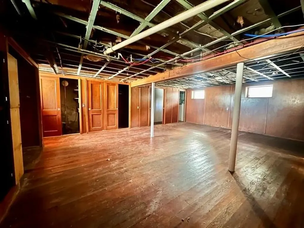 235 Roberts Street Woonsocket RI 02895