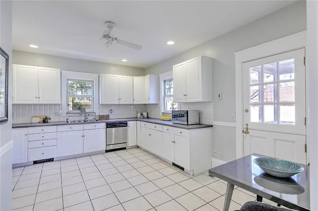 16 Elmway Street Providence RI 02906