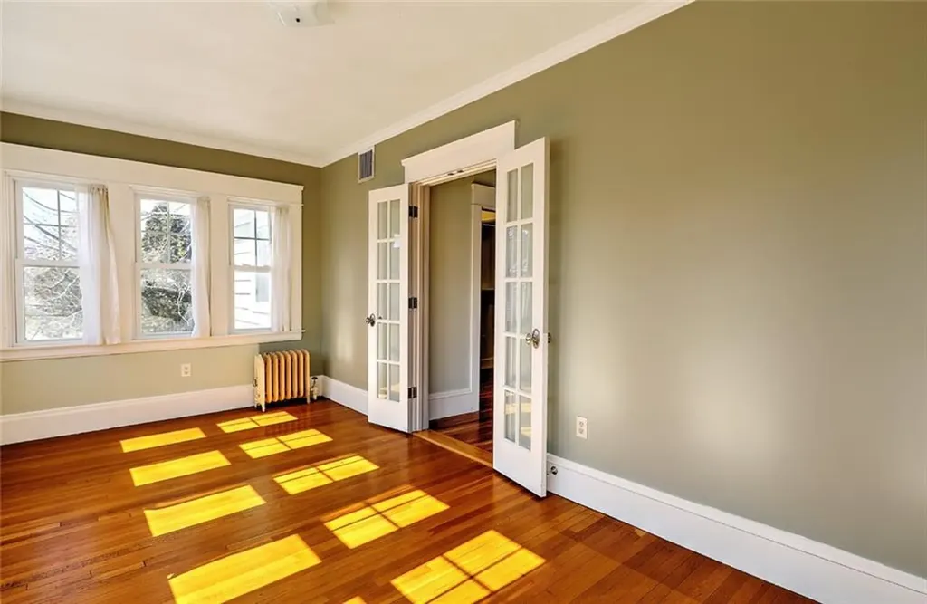 16 Elmway Street Providence RI 02906