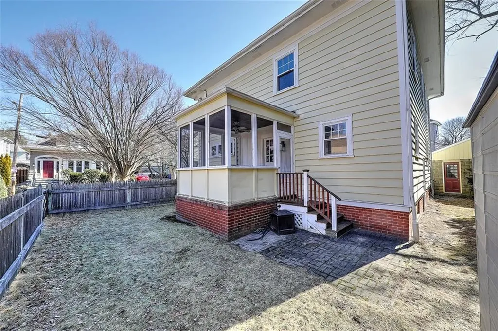 16 Elmway Street Providence RI 02906