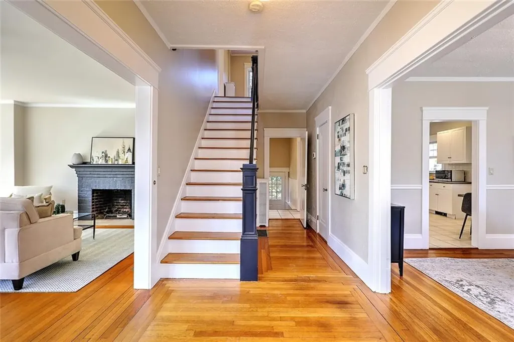 16 Elmway Street Providence RI 02906