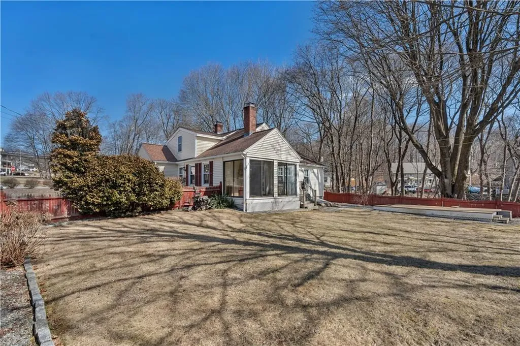 21 Manville Hill Road Cumberland RI 02864