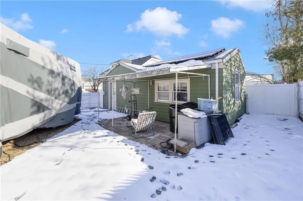 355 Evergreen Street Pawtucket RI 02861