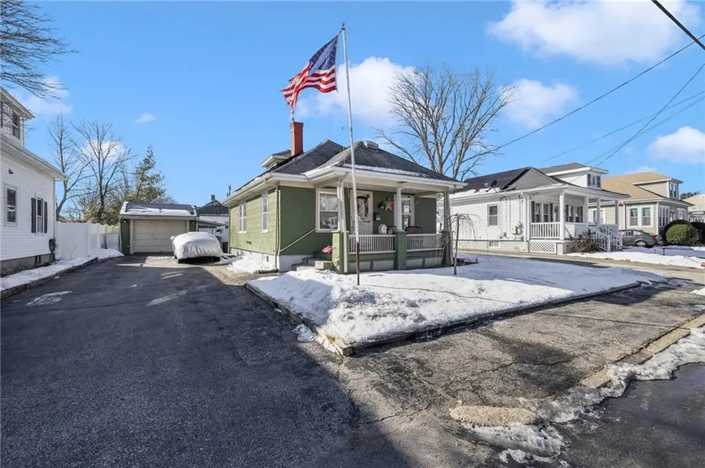 355 Evergreen Street Pawtucket RI 02861