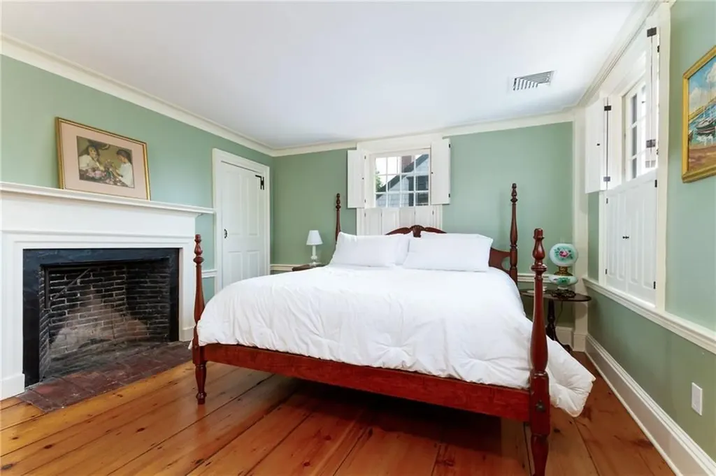 26 Thames Street Newport RI 02840