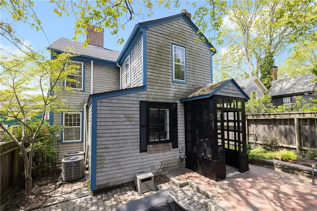 26 Thames Street Newport RI 02840