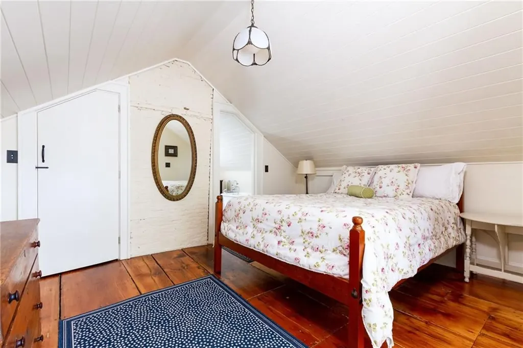 26 Thames Street Newport RI 02840