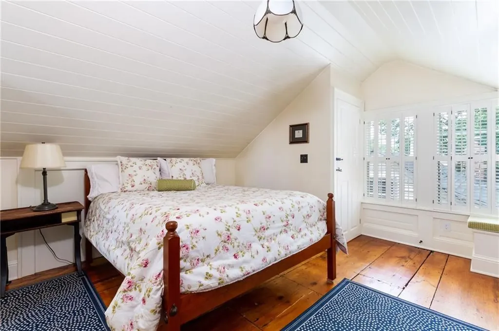 26 Thames Street Newport RI 02840