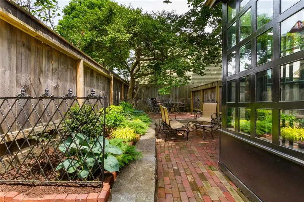 26 Thames Street Newport RI 02840