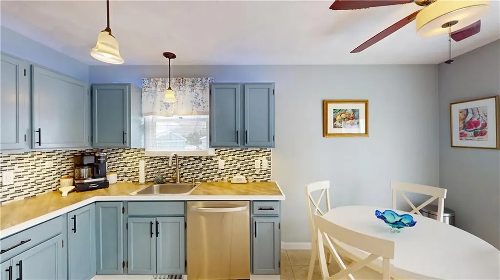 120 Pinehurst Avenue Warwick RI 02889
