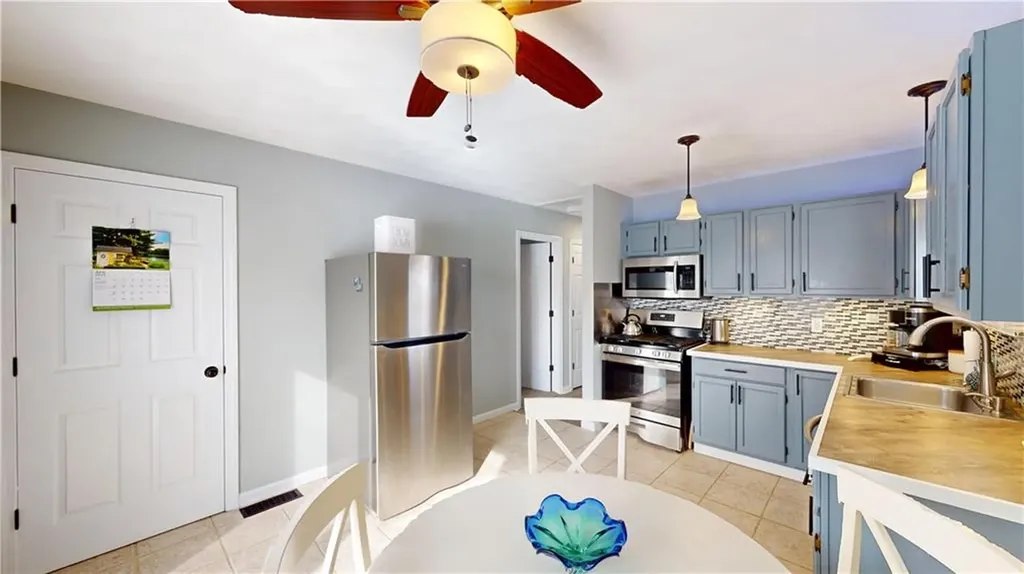 120 Pinehurst Avenue Warwick RI 02889