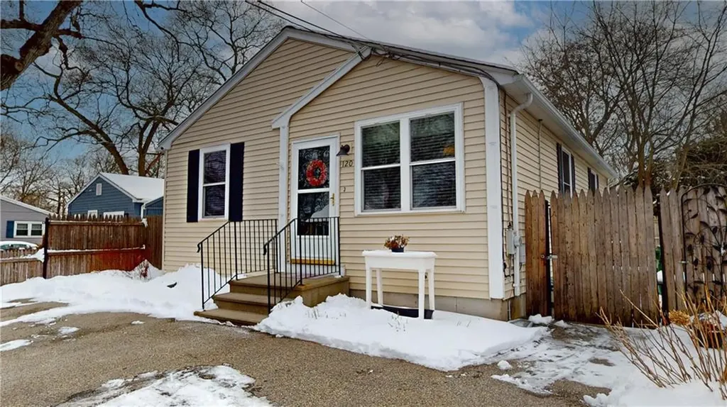 120 Pinehurst Avenue Warwick RI 02889